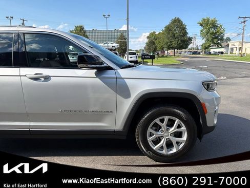 Used 2023 Jeep Grand Cherokee Limited AWD/4WD image 6