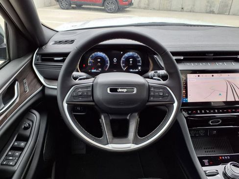 New 2026 Jeep Grand Cherokee Limited AWD/4WD image 14