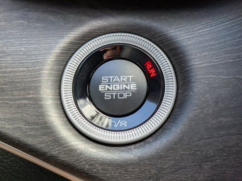 New 2025 Jeep Grand Cherokee Limited w/ Black Appearance Package image 34