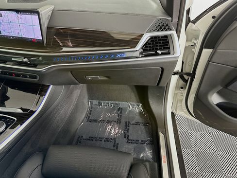 Used 2025 BMW X5 xDrive40i w/ Parking Assistance Package image 33