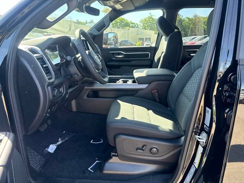 New 2026 RAM 1500 4x4 Crew Cab image 14