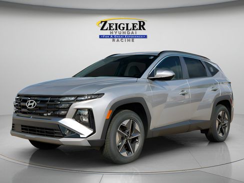Certified 2026 Hyundai Tucson SEL Plus AWD/4WD image 3