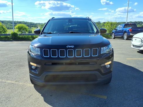 Used 2019 Jeep Compass Latitude w/ Popular Equipment Group AWD/4WD image 5