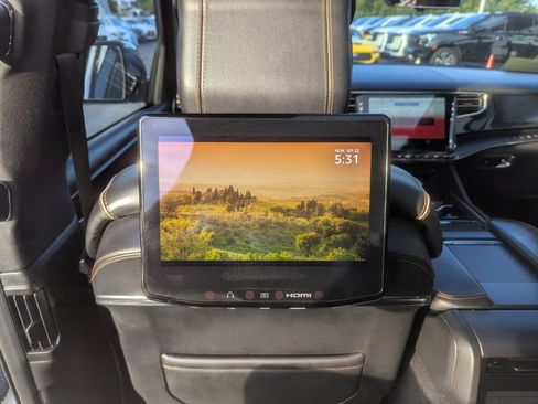 Used 2024 Jeep Grand Wagoneer Series III w/ Rear Seat Video Group 1 image 38