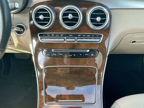 Used 2017 Mercedes-Benz GLC 300 image 33