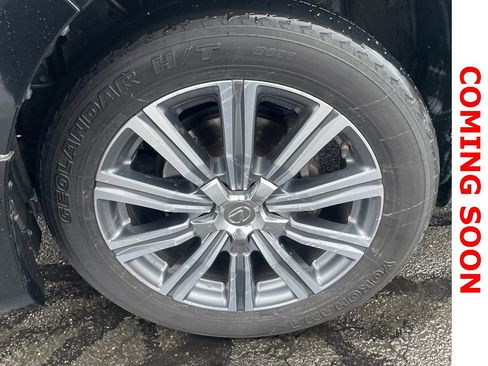 Used 2017 Toyota Land Cruiser image 3