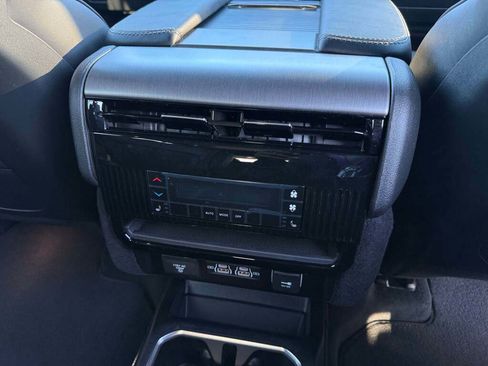 New 2026 Jeep Grand Wagoneer Limited image 20