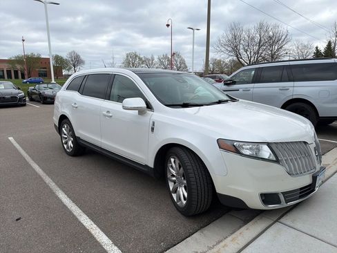 Used 2011 Lincoln MKT AWD w/ 101A Rapid Spec Order Code image 6