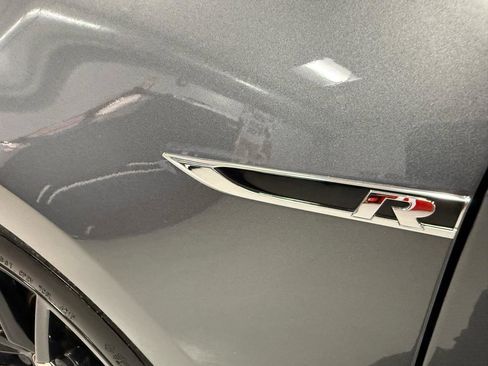 Used 2019 Volkswagen Golf R 4-Door image 17