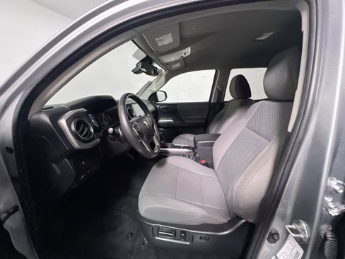 Used 2023 Toyota Tacoma SR5 RWD image 14