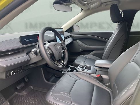 Used 2025 Ford Mustang Mach-E Premium image 9