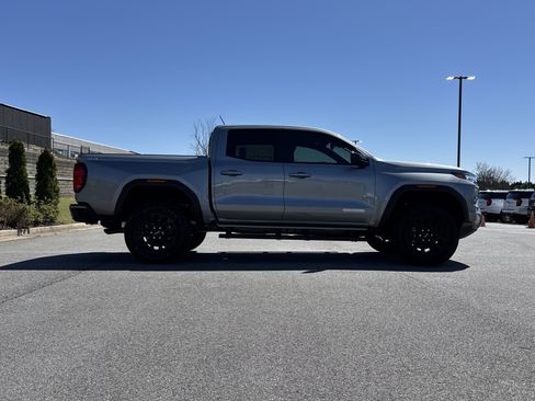 New 2026 GMC Canyon Elevation w/ Convenience Package image 11