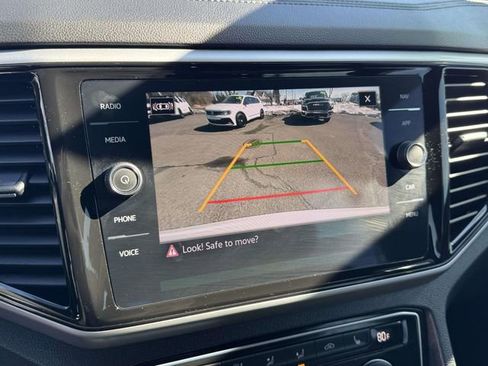 Used 2023 Volkswagen Atlas Cross Sport SEL R-Line image 15