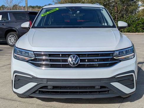 Used 2023 Volkswagen Tiguan SE FWD image 9