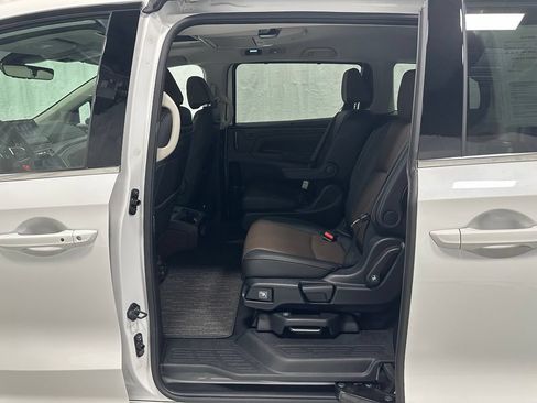 Used 2025 Honda Odyssey Elite image 39