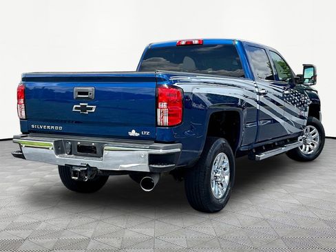 Used 2019 Chevrolet Silverado 2500 LTZ w/ Duramax Plus Package AWD/4WD image 6