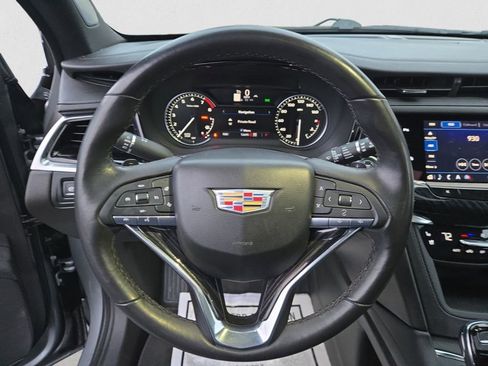 Certified 2023 Cadillac XT6 Premium Luxury image 13