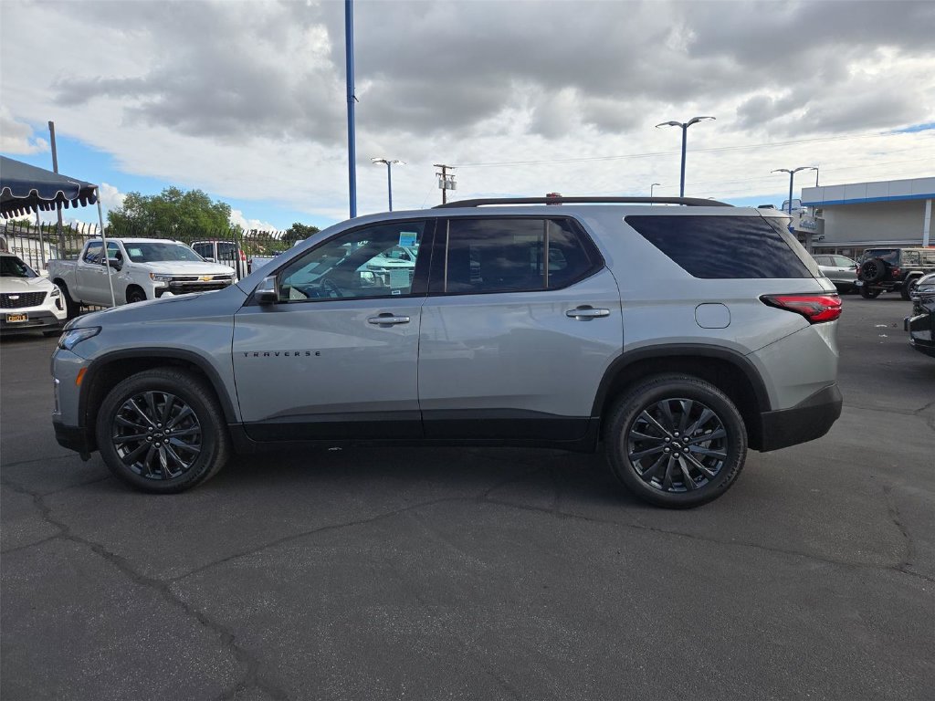 Certified 2024 Chevrolet Traverse RS FWD image 33