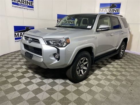 Used 2024 Toyota 4Runner TRD Off-Road Premium image 11