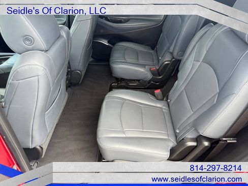 Used 2018 Buick Enclave Essence AWD/4WD image 11