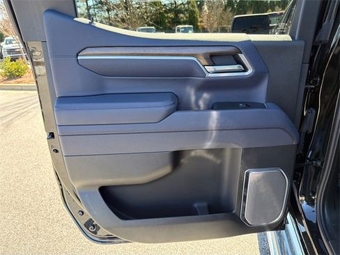 Certified 2025 Chevrolet Silverado 1500 High Country w/ Technology Package image 21