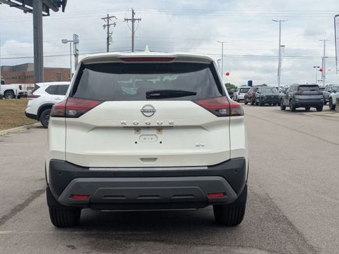 Used 2023 Nissan Rogue SV FWD image 4
