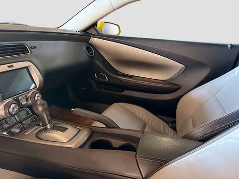 Used 2010 Chevrolet Camaro SS image 23