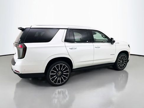 Used 2025 Chevrolet Tahoe High Country image 9