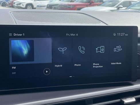 Certified 2025 Hyundai Santa Fe SEL image 18