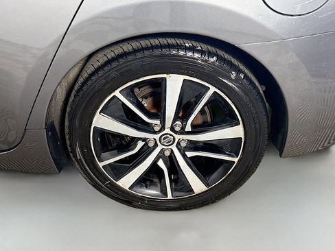 Used 2021 Nissan Maxima 3.5 SV w/ Floor Mat Group FWD image 37