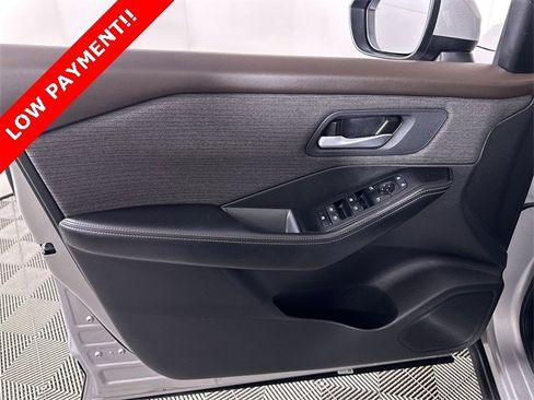 Used 2023 Nissan Rogue SV image 23