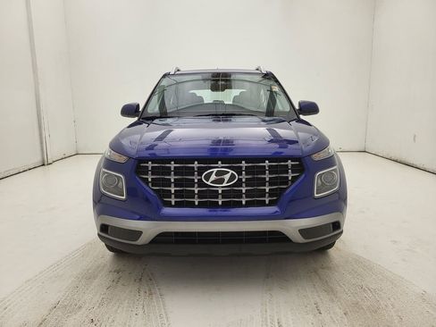 Used 2025 Hyundai Venue SEL image 19