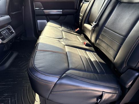 Used 2024 Ford F250 Platinum image 17