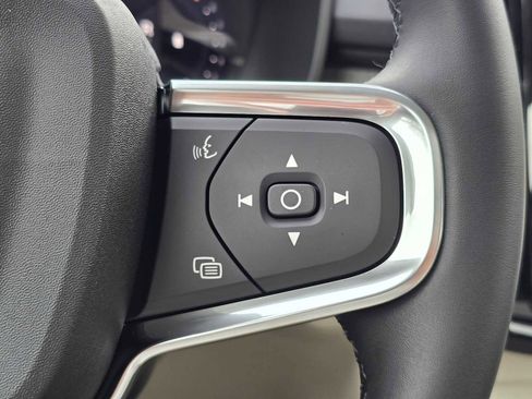 New 2026 Volvo XC40 B5 Plus w/ Protection Package Premier image 31