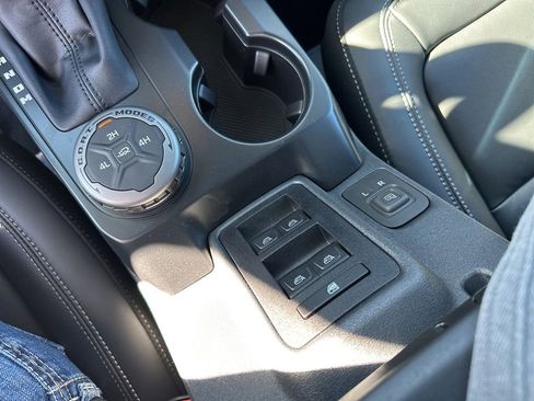 New 2025 Ford Bronco Outer Banks AWD/4WD image 30