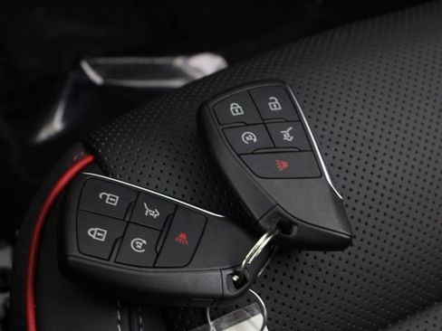 Used 2022 Buick Envision Essence w/ Sport Touring Package image 29