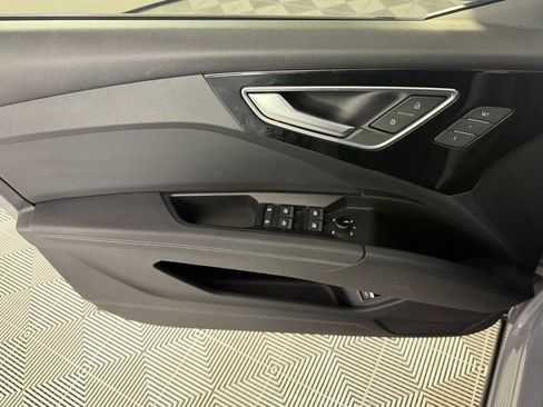 Used 2024 Audi Q4 e-tron Premium Plus w/ Premium Plus image 27