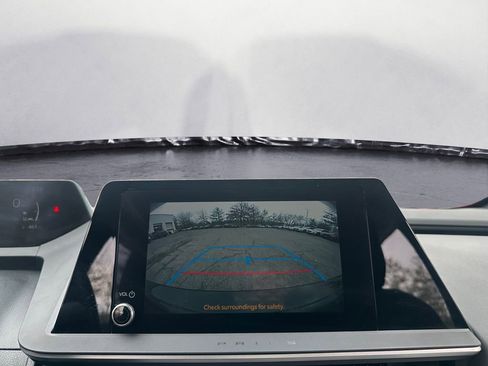 Used 2024 Toyota Prius LE image 17