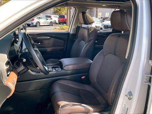 Used 2024 Honda Pilot Elite image 8