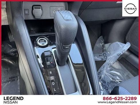 Used 2023 Nissan Versa SV FWD image 29