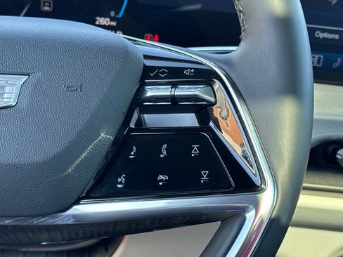 Certified 2026 Cadillac Vistiq Sport w/ LPO, Floor Liner Package image 7