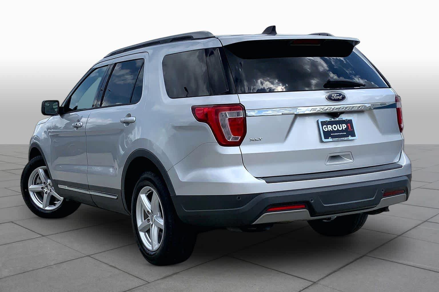 Used 2019 Ford Explorer XLT FWD image 12