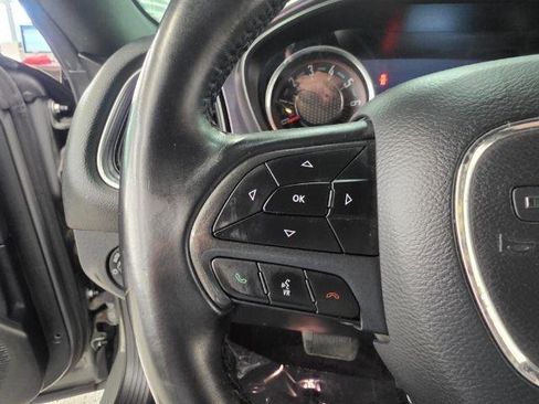 Used 2018 Dodge Challenger SXT RWD image 11