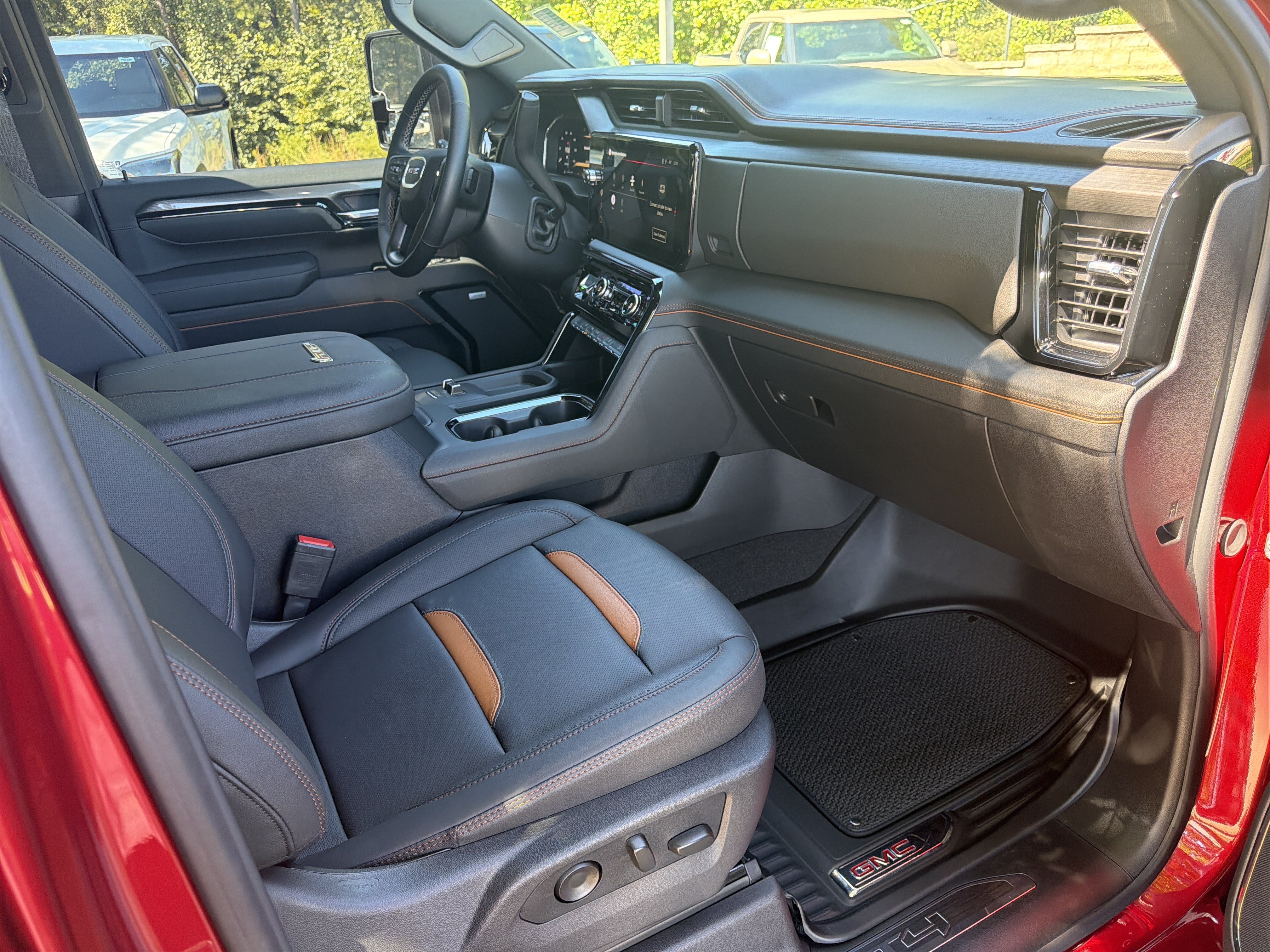 Used 2026 GMC Sierra 2500 AT4 w/ AT4 Premium Plus Package AWD/4WD image 13