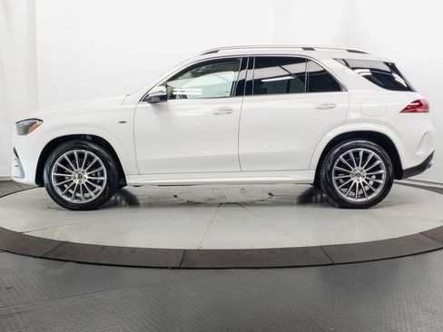 Used 2025 Mercedes-Benz GLE 450e 4MATIC image 4
