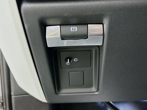 Used 2024 Land Rover Defender 90 S AWD/4WD image 32