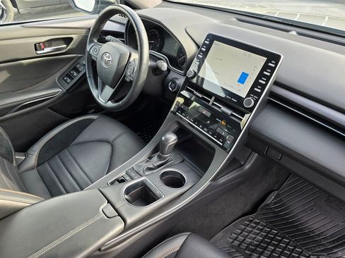 Used 2021 Toyota Avalon XSE image 10