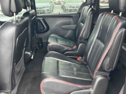Used 2019 Dodge Grand Caravan GT image 16