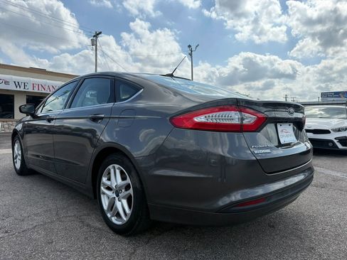 Used 2016 Ford Fusion SE FWD image 9