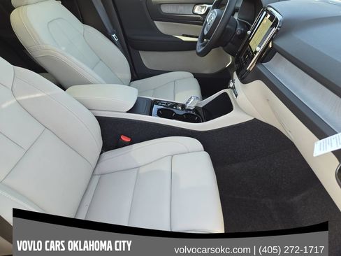 Used 2026 Volvo XC40 B5 Ultra w/ Protection Package Premier AWD/4WD image 14